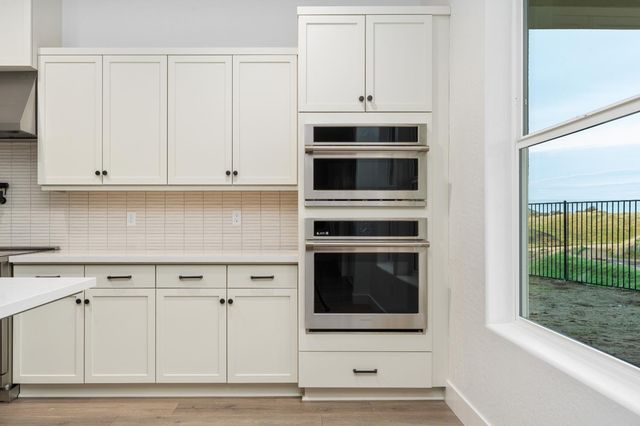 4511 Iron Creek Court, Friant, CA 93626