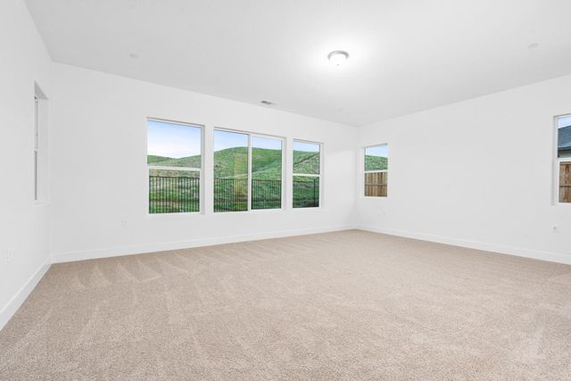 4511 Iron Creek Court, Friant, CA 93626