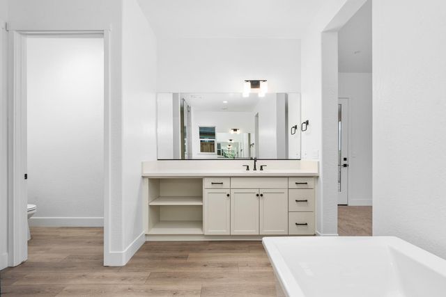 4511 Iron Creek Court, Friant, CA 93626