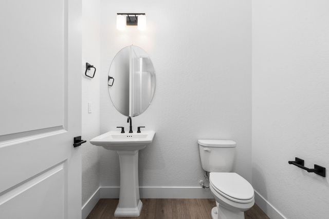 4511 Iron Creek Court, Friant, CA 93626