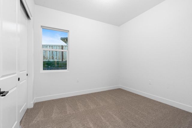 4511 Iron Creek Court, Friant, CA 93626