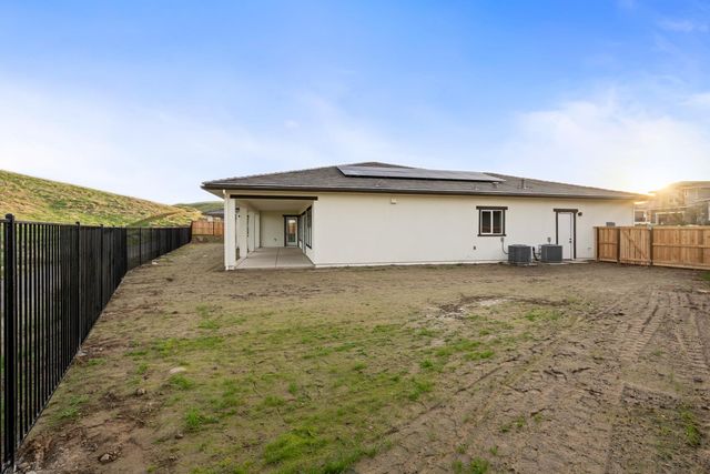 4511 Iron Creek Court, Friant, CA 93626