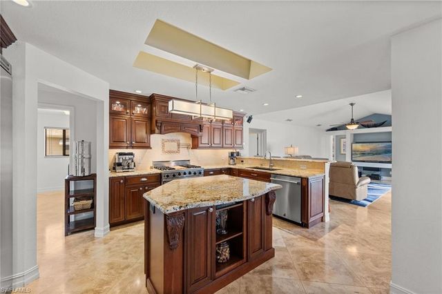 1939 Palaco Grande PKWY, Cape Coral, FL 33904