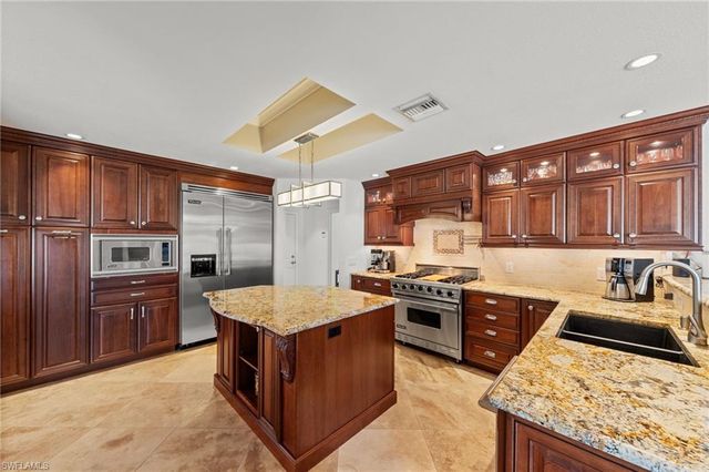 1939 Palaco Grande PKWY, Cape Coral, FL 33904