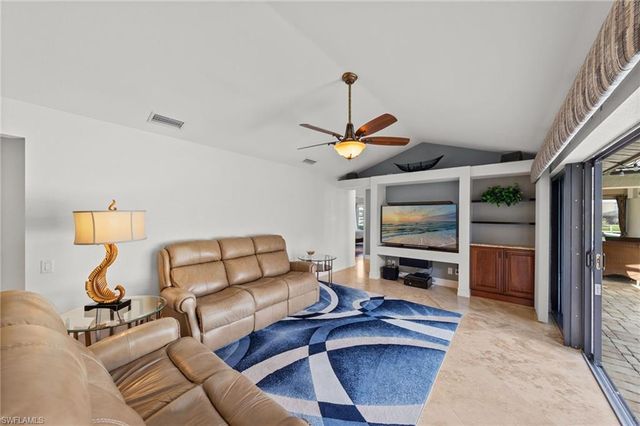 1939 Palaco Grande PKWY, Cape Coral, FL 33904