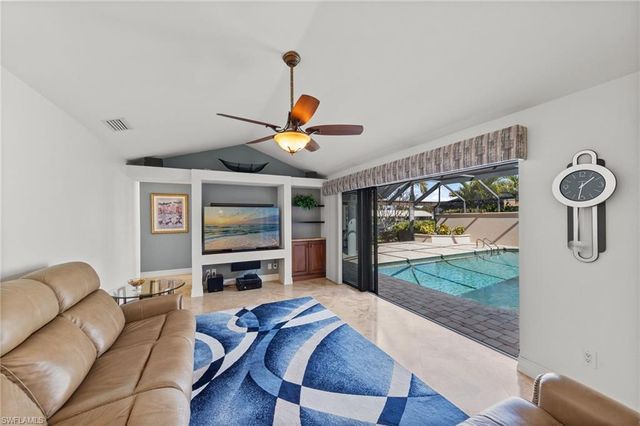 1939 Palaco Grande PKWY, Cape Coral, FL 33904