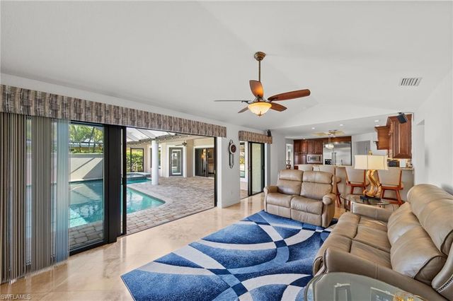 1939 Palaco Grande PKWY, Cape Coral, FL 33904