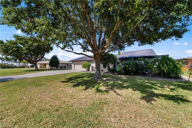 1939 Palaco Grande PKWY, Cape Coral, FL 33904