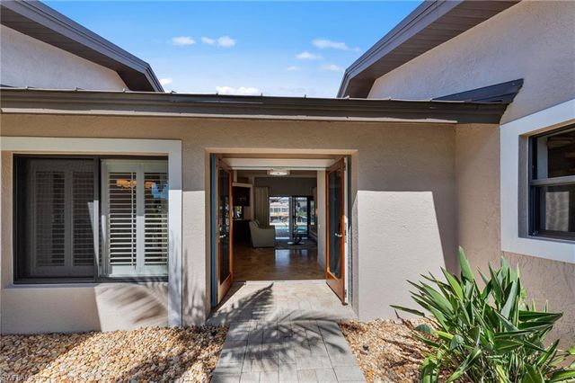 1939 Palaco Grande PKWY, Cape Coral, FL 33904