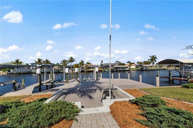 1939 Palaco Grande PKWY, Cape Coral, FL 33904