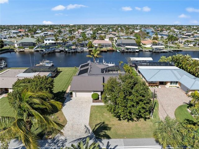 1939 Palaco Grande PKWY, Cape Coral, FL 33904