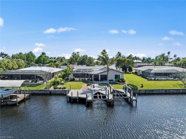 1939 Palaco Grande PKWY, Cape Coral, FL 33904