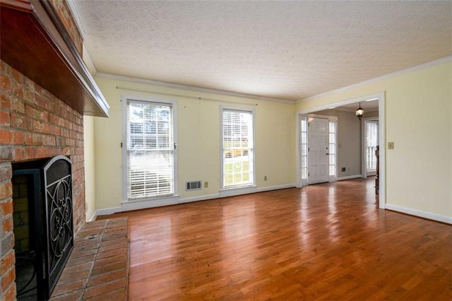 6420 Phillips Place, Lithonia, GA 30058