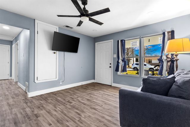 1515 Buena Vista Street, Mesquite, TX 75149