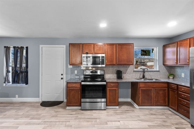 1515 Buena Vista Street, Mesquite, TX 75149