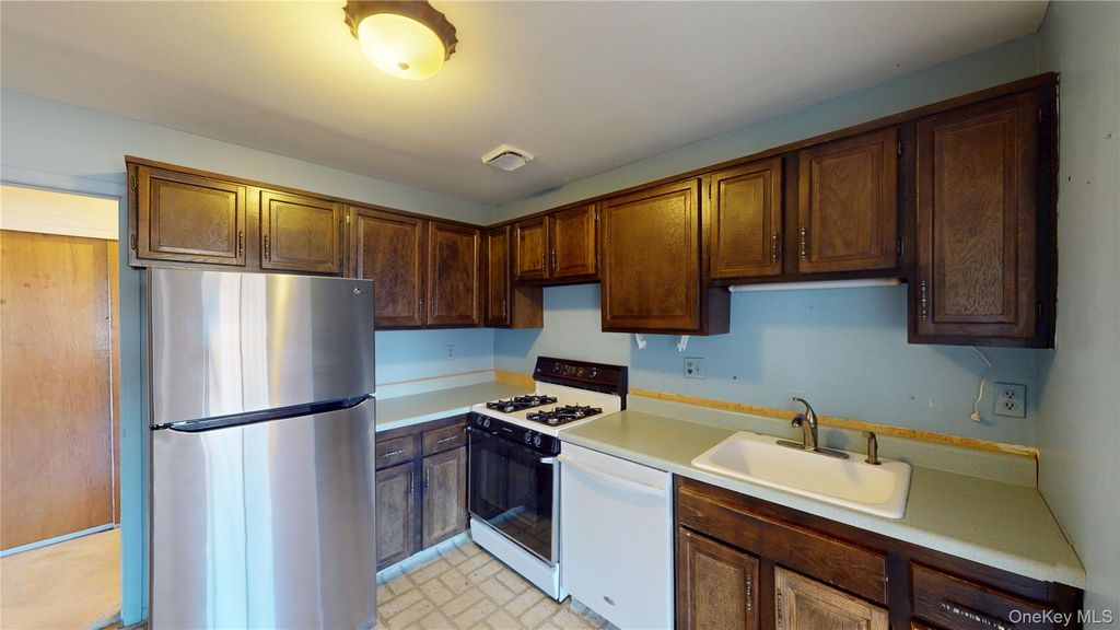 399 Skyline Drive, Pomona, NY 10970