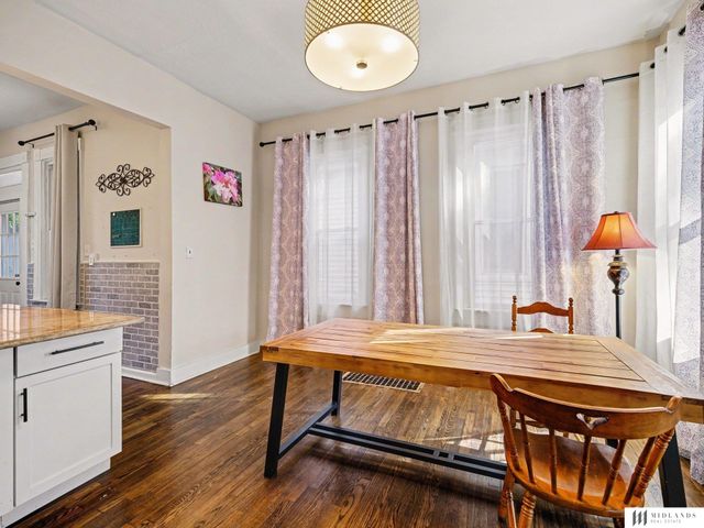 107 Stanford Circle, Omaha, NE 68108
