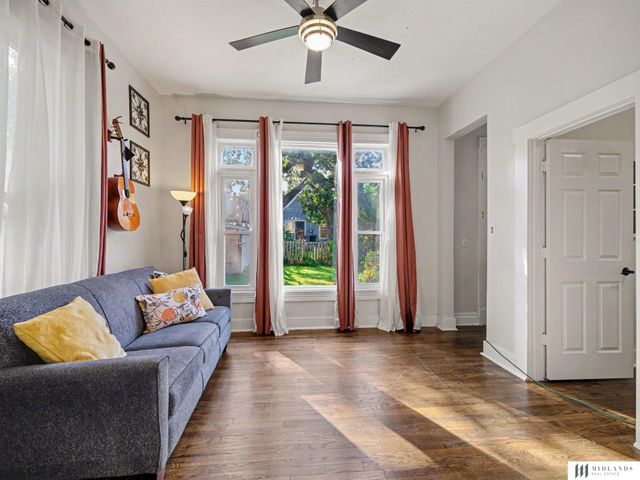 107 Stanford Circle, Omaha, NE 68108