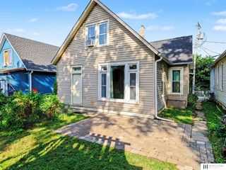 107 Stanford Circle, Omaha, NE 68108