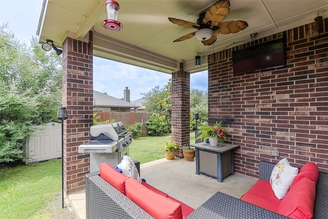 5202 Walsh Drive, Arlington, TX 76001