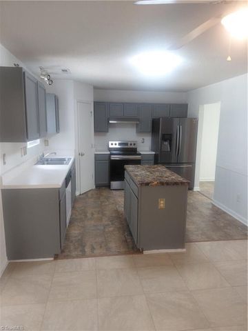 3335 WILITON Way, High Point, NC 27260