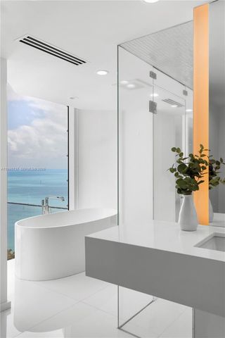 300 S Pointe Drive 3405, Miami Beach, FL 33139