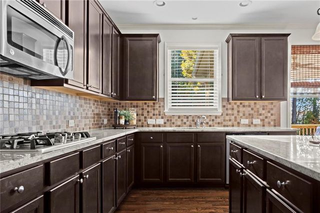 451 Blackberry Run Drive, Dallas, GA 30132