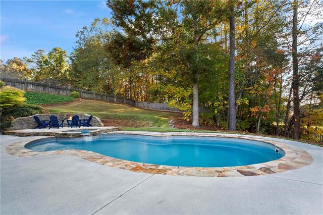 451 Blackberry Run Drive, Dallas, GA 30132