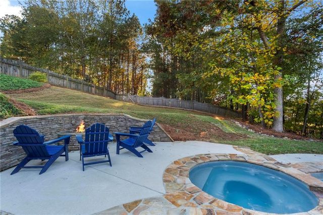 451 Blackberry Run Drive, Dallas, GA 30132