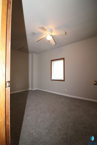 1312 E 5th St Street, Sioux Falls, SD 57103