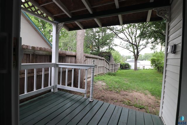 1312 E 5th St Street, Sioux Falls, SD 57103
