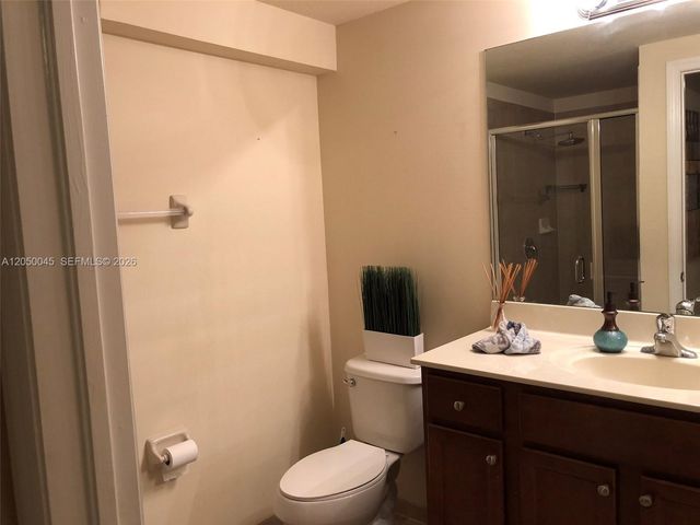 17087 SW 93rd Street, Miami, FL 33196