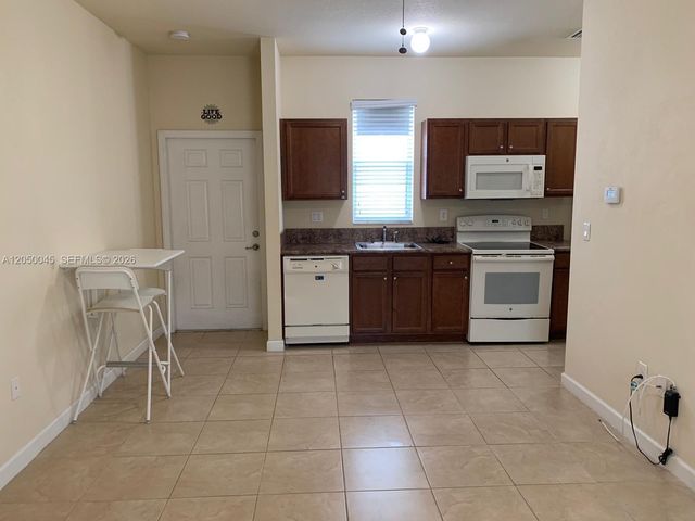 17087 SW 93rd Street, Miami, FL 33196
