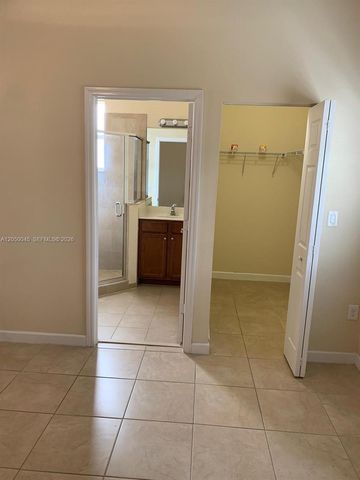 17087 SW 93rd Street, Miami, FL 33196