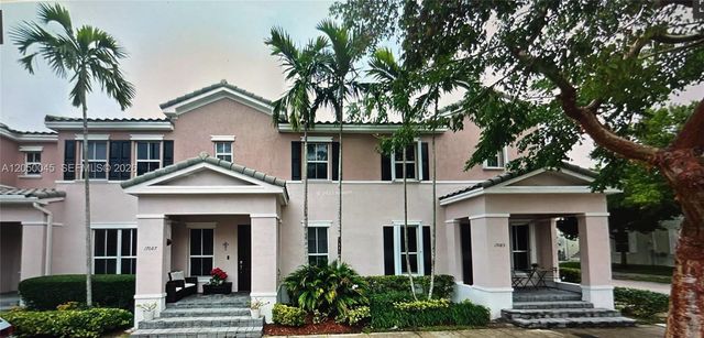 17087 SW 93rd Street, Miami, FL 33196