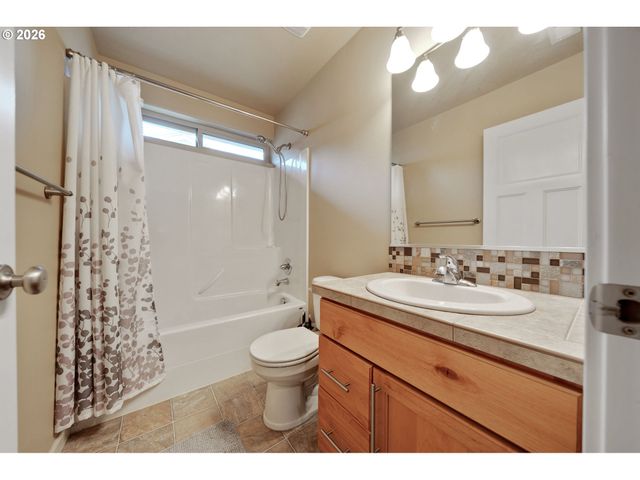 110 Nw 24TH St, Battle Ground, WA 98604