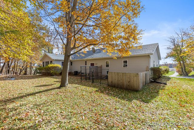 3494 Bradford Road, Ionia, MI 48846