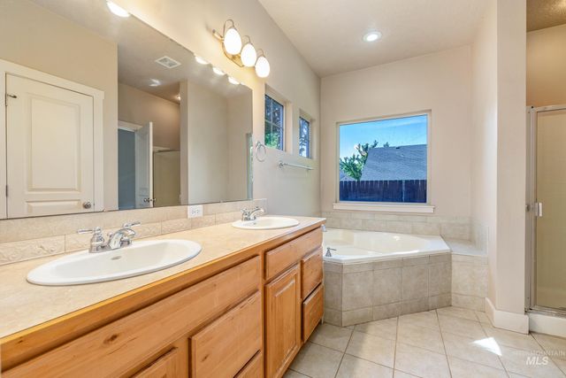 11543 W Wagon Pass Ct, Boise, ID 83709