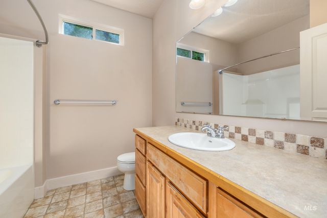 11543 W Wagon Pass Ct, Boise, ID 83709