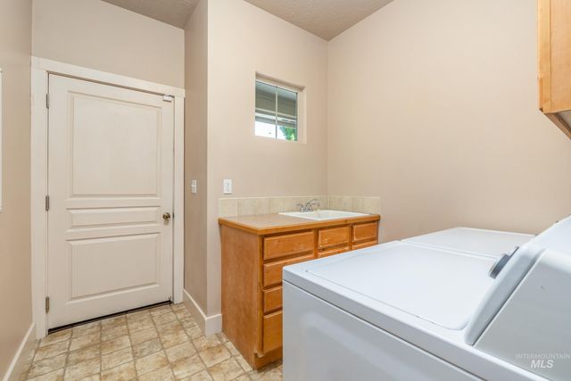 11543 W Wagon Pass Ct, Boise, ID 83709