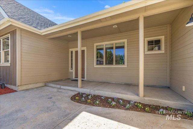 11543 W Wagon Pass Ct, Boise, ID 83709