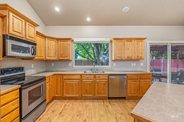 11543 W Wagon Pass Ct, Boise, ID 83709