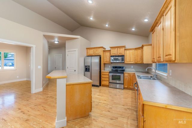 11543 W Wagon Pass Ct, Boise, ID 83709