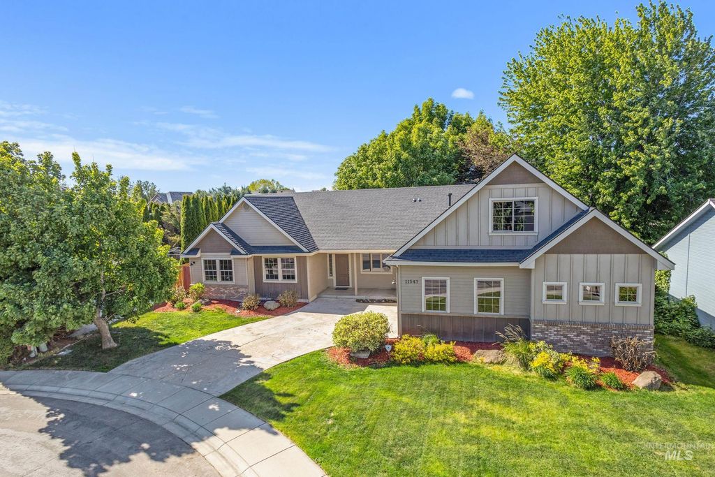 11543 W Wagon Pass Ct, Boise, ID 83709