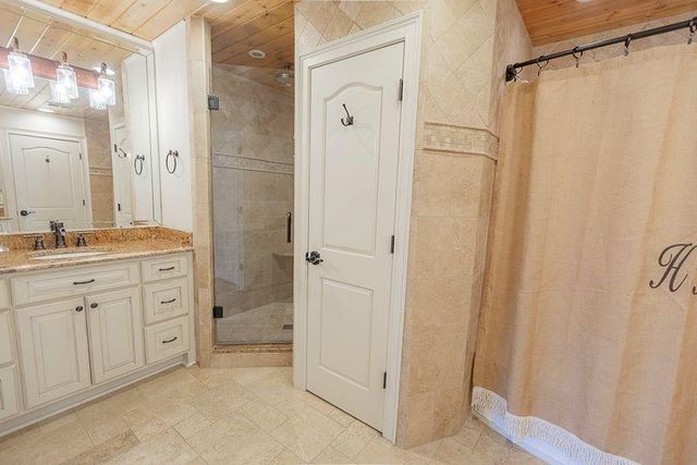 4740 Jim Hood Road, Gainesville, GA 30506