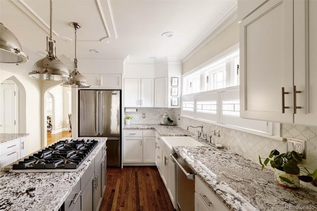 5525 E 17th Avenue Parkway, Denver, CO 80220