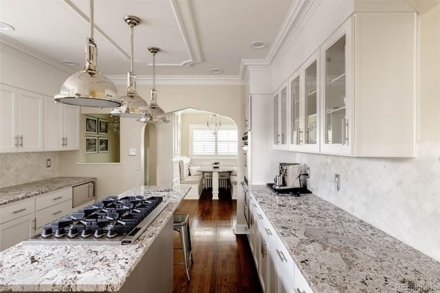 5525 E 17th Avenue Parkway, Denver, CO 80220