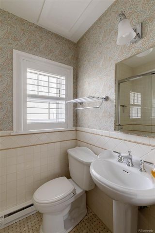 5525 E 17th Avenue Parkway, Denver, CO 80220