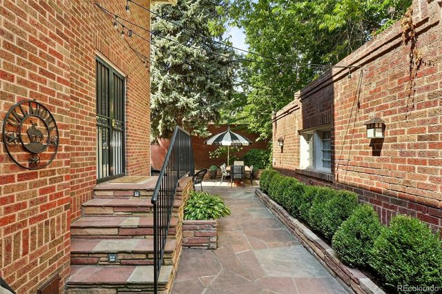 5525 E 17th Avenue Parkway, Denver, CO 80220