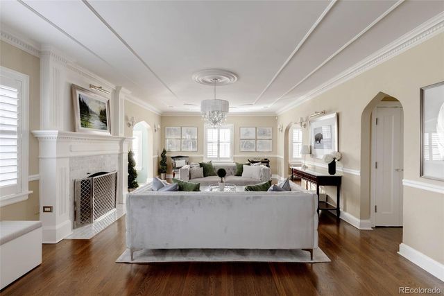 5525 E 17th Avenue Parkway, Denver, CO 80220